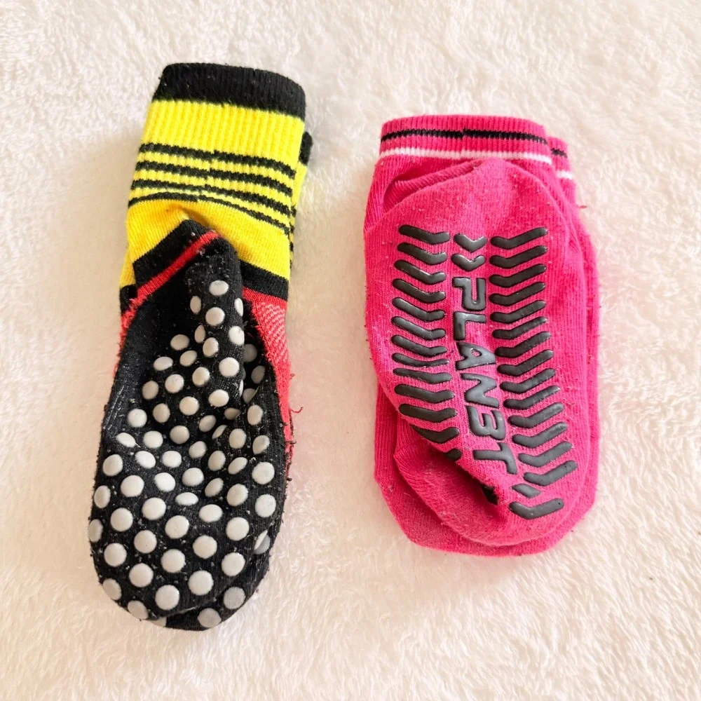 Kids‎ Planet 3 Trampoline Socks Bundle 2 Pairs Pink Yellow Size S/M